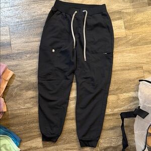 Fabletics Women Small Black Jogger Pants